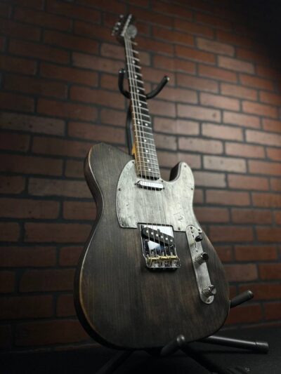 TELECASTER