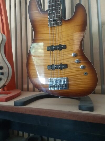 JAZZ BASS